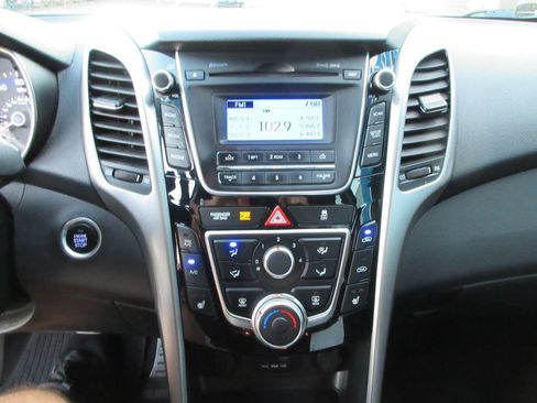 Used 2016 Hyundai Elantra GT w/ Option Group 02 FWD image 30