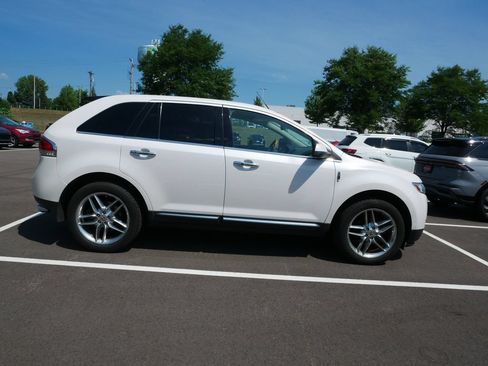 Used 2011 Lincoln MKX AWD w/ 101A Rapid Spec Order Code image 6