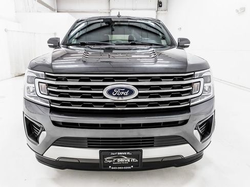 Used 2020 Ford Expedition XLT w/ Equipment Group 202A RWD image 10