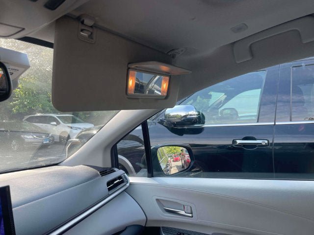 Certified 2025 Toyota Sienna XLE FWD image 27