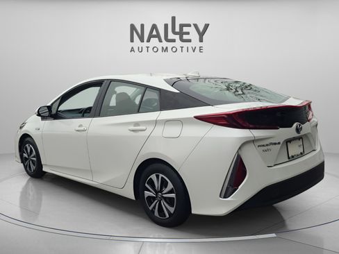 Certified 2017 Toyota Prius Prime Plus image 4