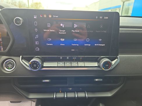 Used 2023 Chevrolet Colorado W/T AWD/4WD image 7