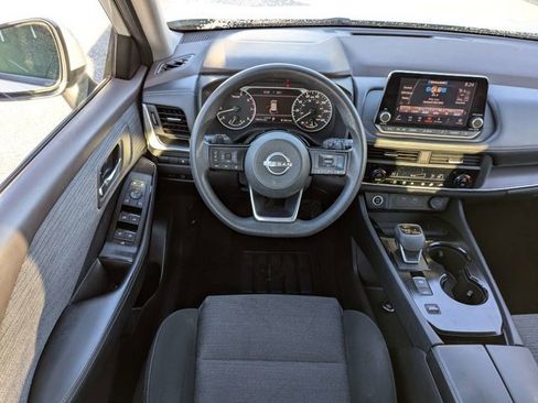 Certified 2023 Nissan Rogue SV image 17