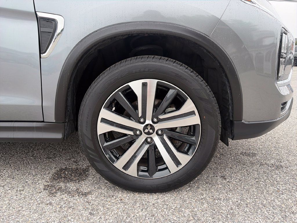 Used 2025 Mitsubishi Outlander Sport SE AWD/4WD image 42