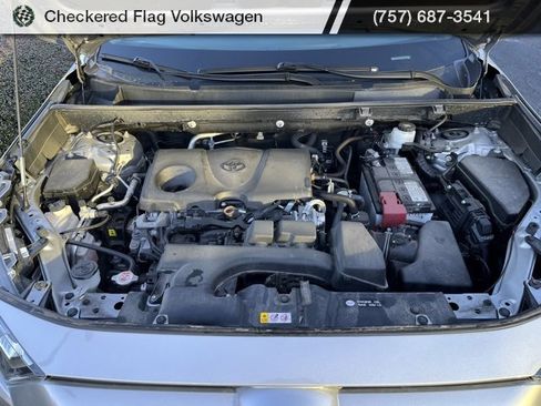 Used 2023 Toyota RAV4 XLE Premium image 32