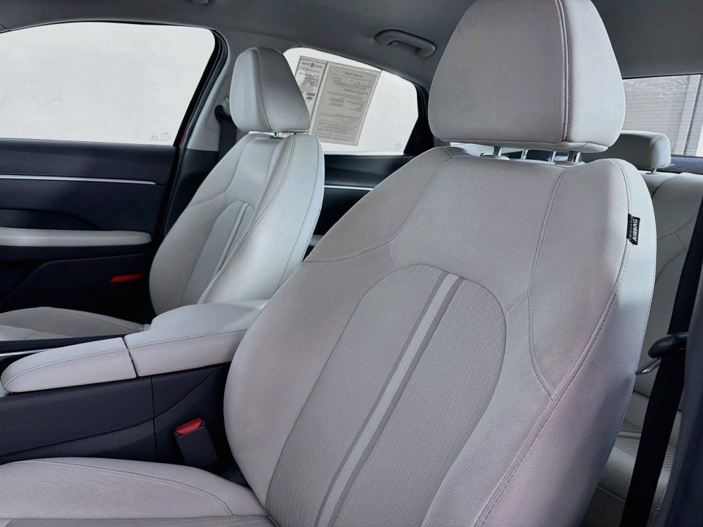 Used 2025 Hyundai Sonata SEL FWD image 34