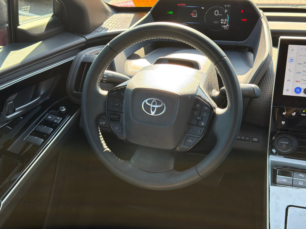 Used 2024 Toyota bZ4X FWD image 28
