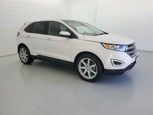 Used 2015 Ford Edge Titanium w/ Equipment Group 302A image 4