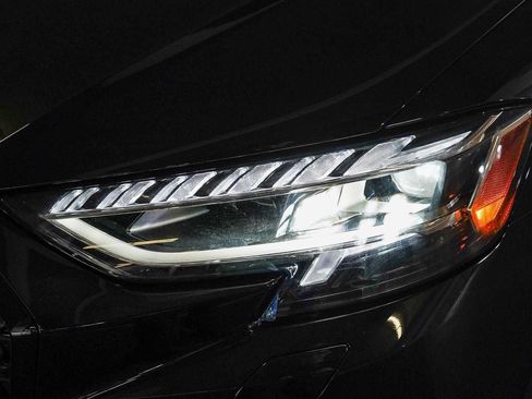 New 2026 Audi A8 L 3.0T AWD/4WD image 10
