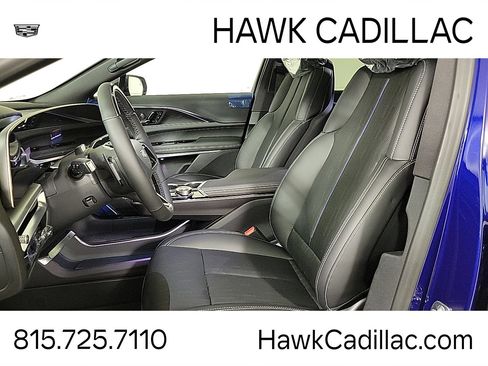 New 2026 Cadillac Lyriq Signature Sport AWD/4WD image 10