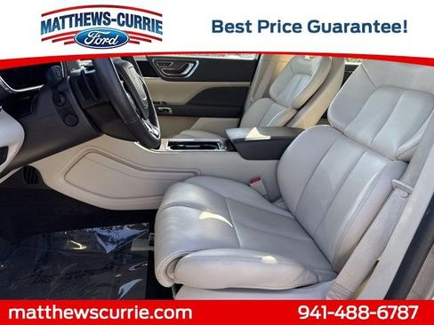 Used 2020 Lincoln Continental image 9