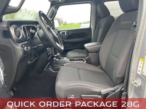 Used 2019 Jeep Wrangler Unlimited Sahara AWD/4WD image 9
