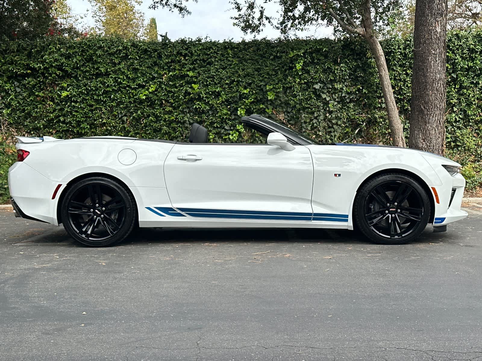 Used 2016 Chevrolet Camaro SS RWD image 8