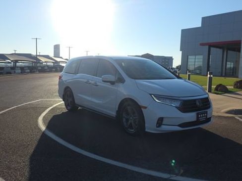 Used 2024 Honda Odyssey EX image 4