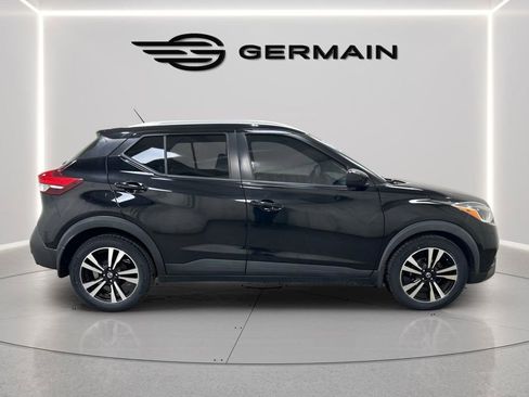 Used 2020 Nissan Kicks SV image 9