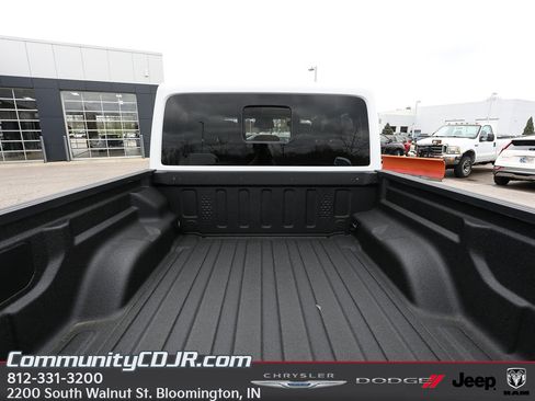 New 2026 Jeep Gladiator Sport AWD/4WD image 7