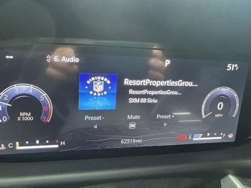 Used 2023 Jeep Wagoneer L Series II image 14