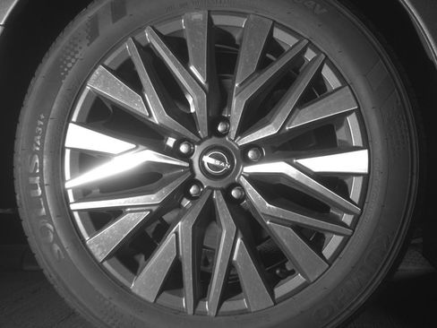 Used 2025 Nissan Altima 2.5 SV FWD image 15
