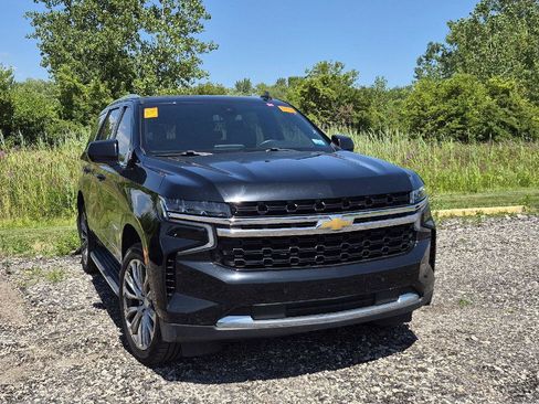 Used 2021 Chevrolet Tahoe LS w/ Driver Alert Package AWD/4WD image 2
