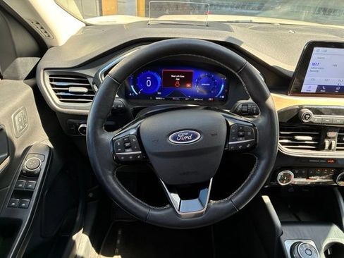 Used 2022 Ford Escape Titanium w/ Titanium Elite Package AWD/4WD image 13