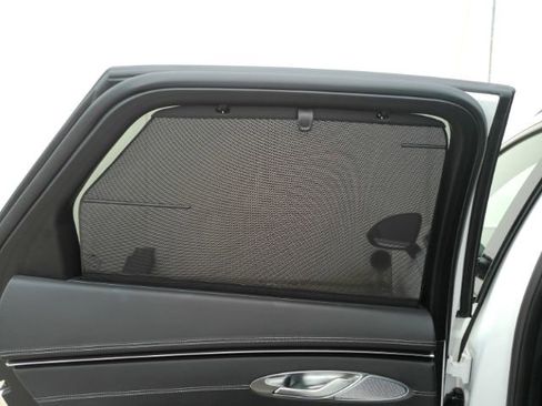 Used 2022 Genesis GV70 3.5T Sport w/ Sport Prestige Package image 17