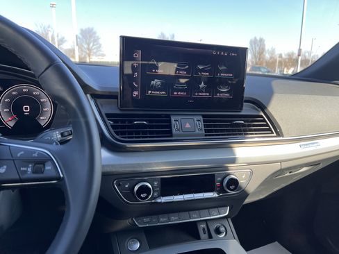 Used 2025 Audi Q5 2.0T Premium image 18
