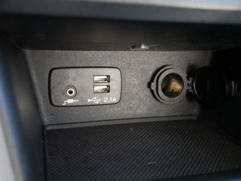 Certified 2022 Subaru Forester Premium image 32