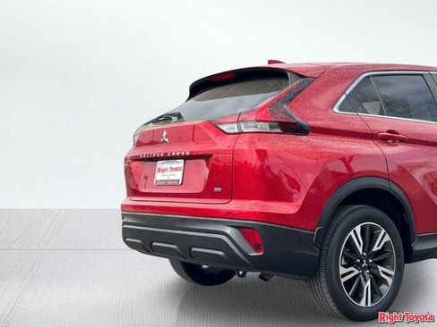 Used 2024 Mitsubishi Eclipse Cross AWD image 11