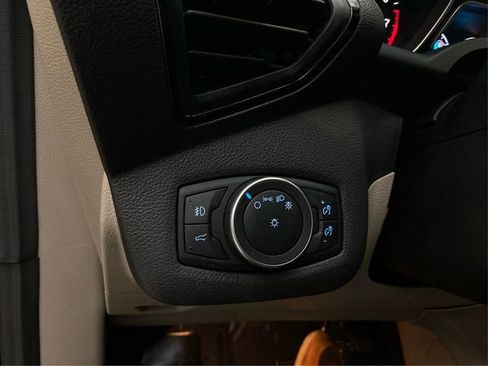 Used 2018 Ford Escape SEL image 22