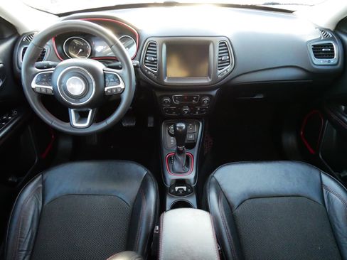 Used 2021 Jeep Compass Trailhawk image 10