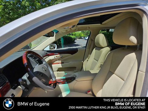 Used 2011 Lexus LS 460 AWD w/ Luxury Value Edition image 24