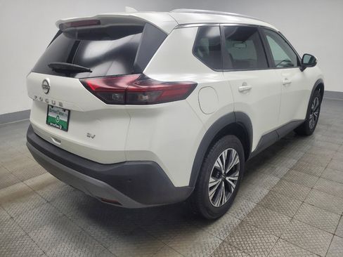 Used 2022 Nissan Rogue SV w/ SV Premium Package FWD image 9