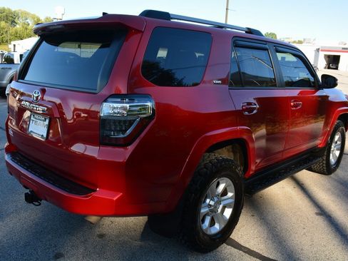 Used 2020 Toyota 4Runner SR5 Premium w/ Moonroof Package image 5