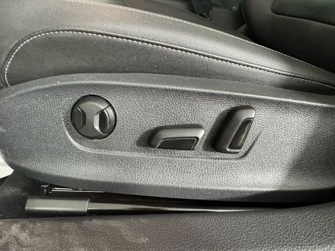 Used 2022 Volkswagen Passat 2.0T SE image 33