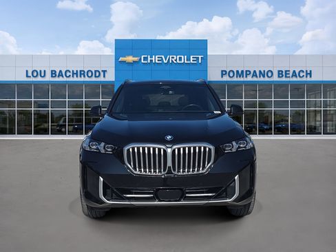 Used 2025 BMW X5 xDrive50e AWD/4WD image 2