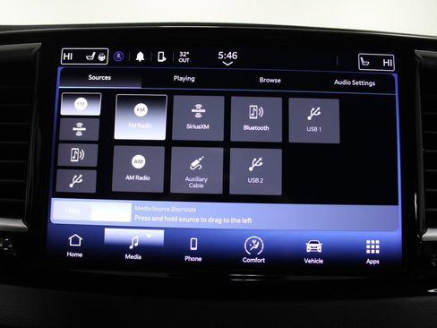 Used 2024 Chrysler Pacifica Touring-L image 43