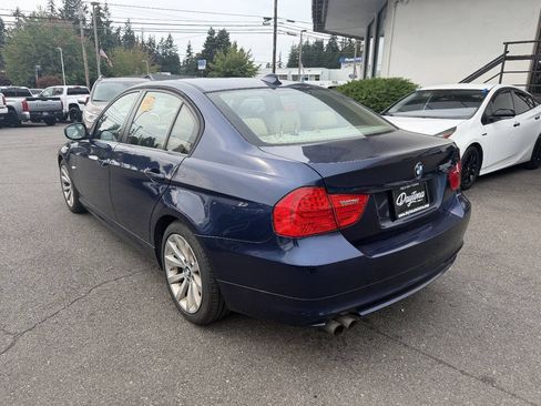 Used 2011 BMW 328i Sedan RWD image 2