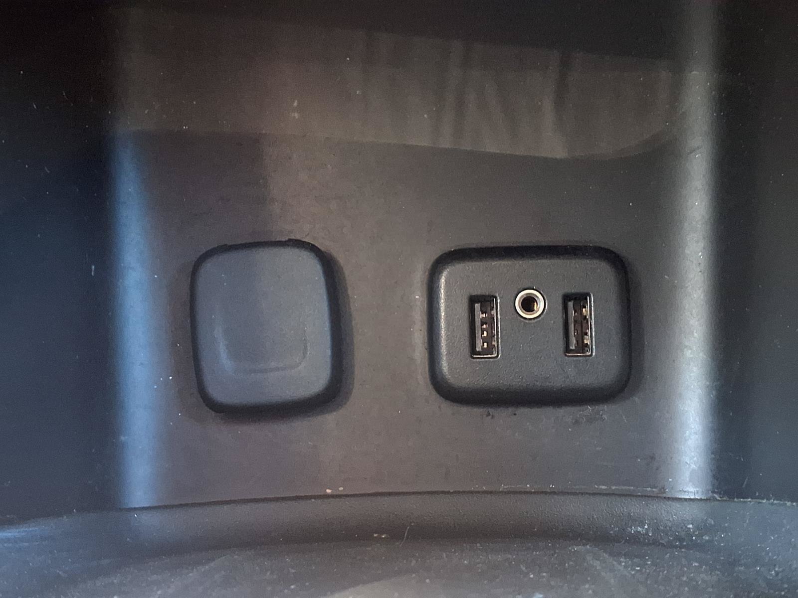 Used 2019 GMC Acadia SLE FWD image 22