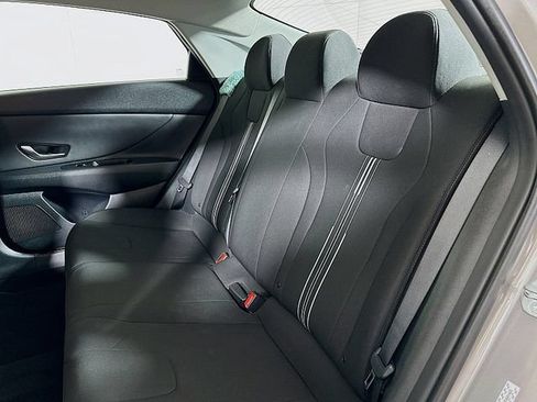 Used 2023 Hyundai Elantra SEL w/ Convenience Package FWD image 21