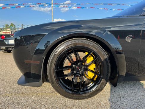 Used 2019 Dodge Challenger SRT Hellcat Redeye image 16