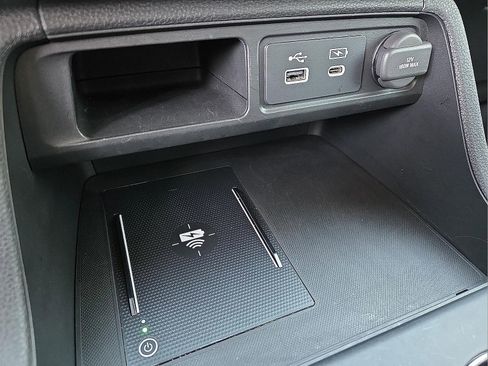 Used 2025 Honda Pilot Touring image 21