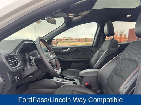 Used 2024 Ford Escape ST-Line w/ Tech Pack #1 AWD/4WD image 8