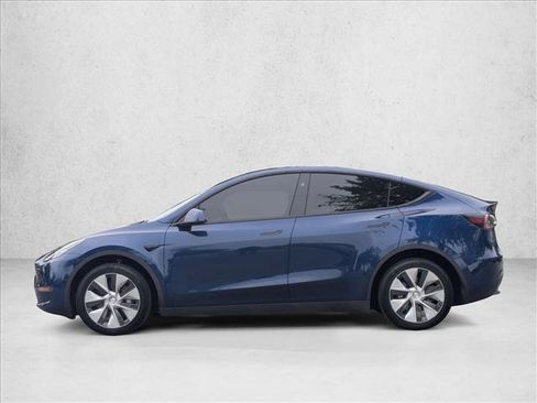 Used 2023 Tesla Model Y Long Range AWD/4WD image 9