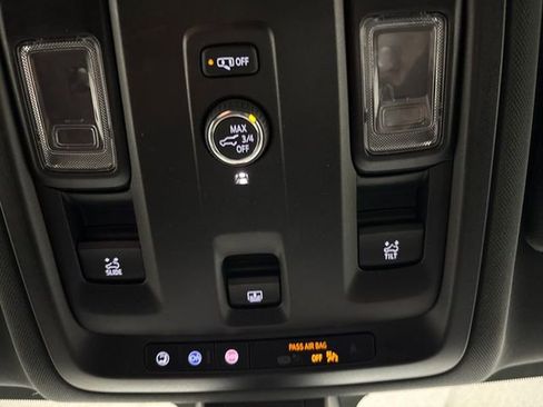 Used 2021 Chevrolet Suburban RST image 58