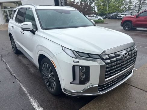 Used 2023 Hyundai Palisade Calligraphy AWD/4WD image 3