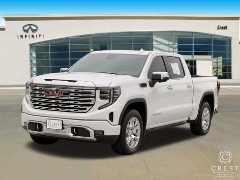 Used 2023 GMC Sierra 1500 Denali w/ Technology Package AWD/4WD image 9