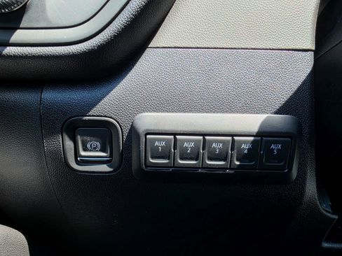 New 2026 GMC Sierra 3500 Pro AWD/4WD image 21