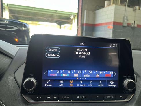 Used 2023 Nissan Sentra SV w/ All-Weather Package FWD image 18