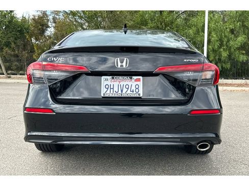 Used 2023 Honda Civic Sport image 4