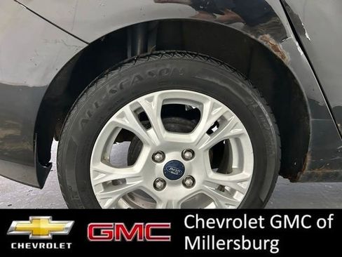 Used 2014 Ford Fiesta SE w/ Comfort Package FWD image 11